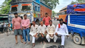 भारत बंद महुआ -हाजीपुर मार्ग
